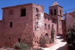 La roca Corbatera i l'ermita de Montsant