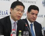 Frank Tsui, de Melco, y Enrique Bañuelos, de Veremonte.