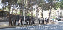 Mercadillo artesano durante el verano en la Masía Catalana de Salou