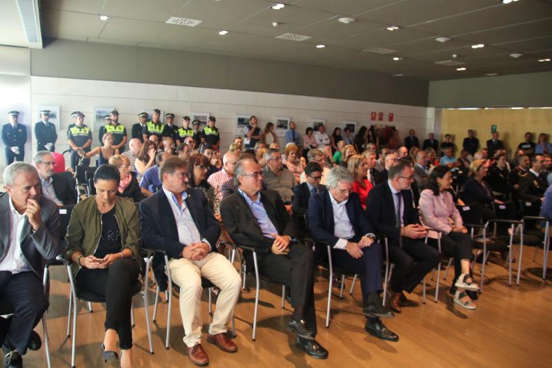 Imagen del p&uacute;blico en la celebraci&oacute;n del d&iacute;a de la polic&iacute;a en Salou