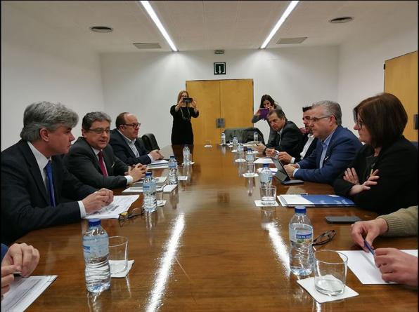 Reunió entre alcaldes i el delegat del Govern a Catalunya.