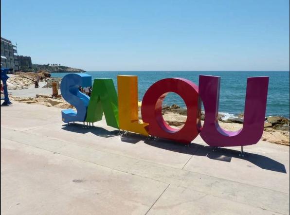 New giant letters with the slogan "Salou" in the Pilons area