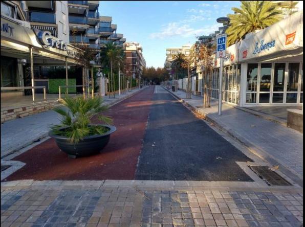 The pavement between the main street and pas JaimeI  has been renewed