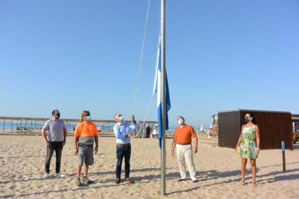 Raising the quality flags of the beaches of Salou