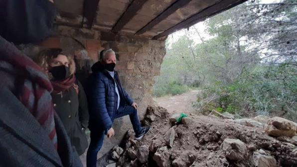 L'alcalde de Salou visita un búnquer del municipi