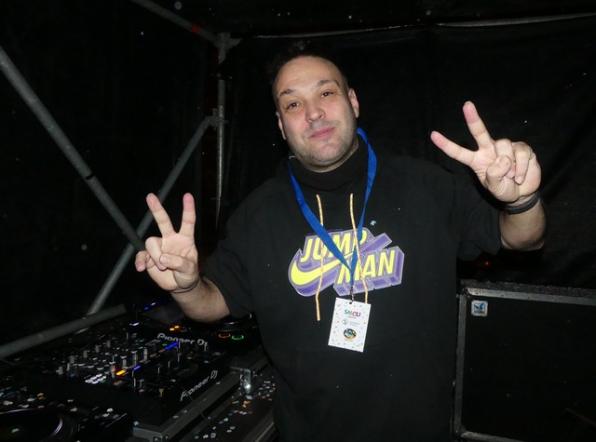 DJ Moncho, el alma musical del Coso Blanco de Salou