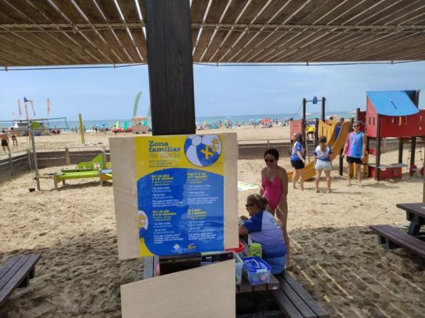 Free activities service for families on Salou beach