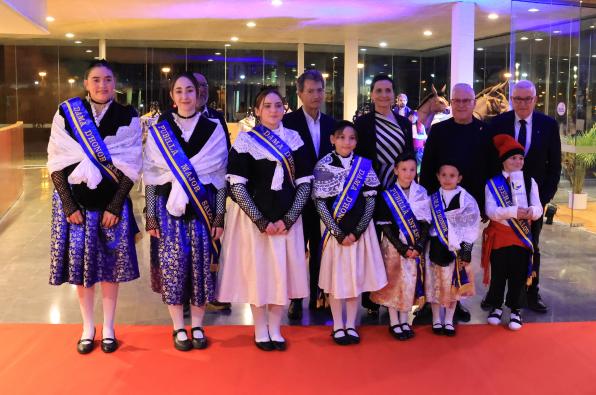 Autoritats amb les pubilles i l'hereu de Salou