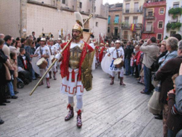 Tarragona creates 2500 promotional posters for Tarragona Easter 2011