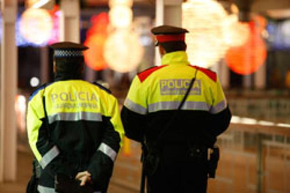 Dispositivo de seguridad de la Guardia Urbana y los Mossos d'Esquadra durante la campaña de Navidad