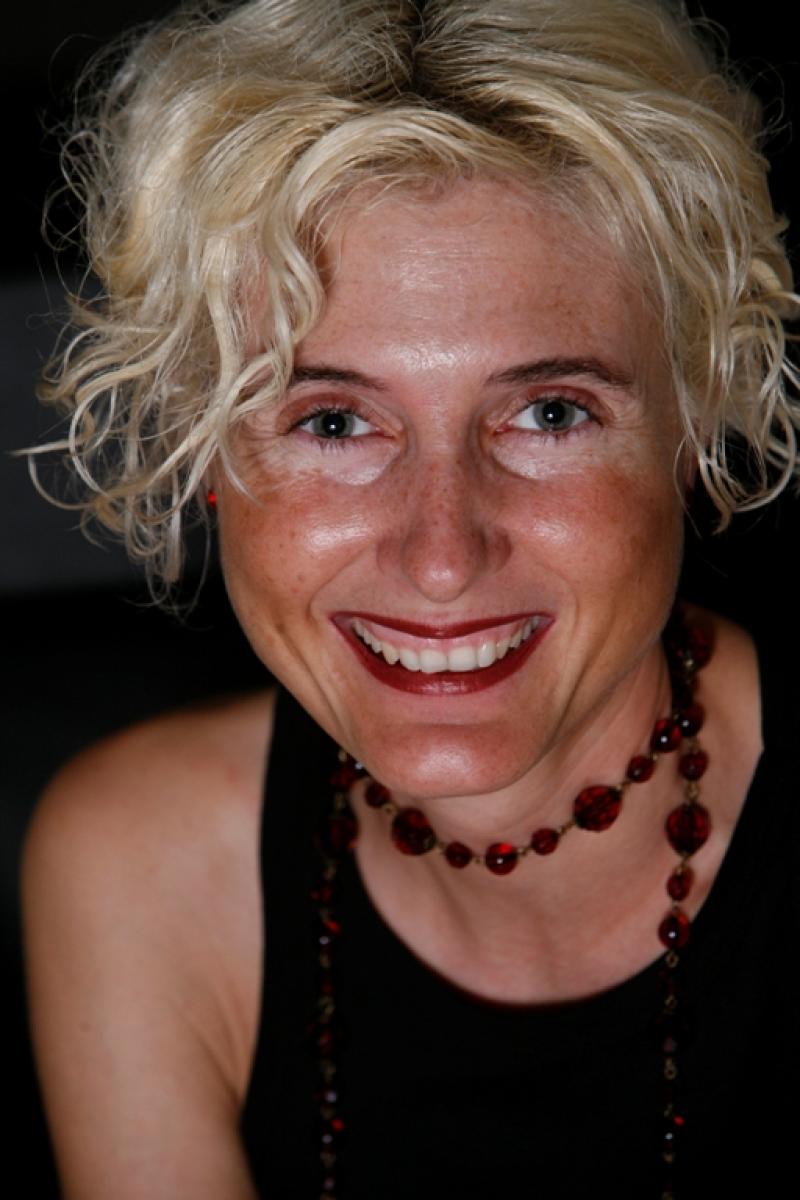 En Salou.com, por  Sant Jordi, Terra dInstints, una novela de Marta Magriny&agrave;