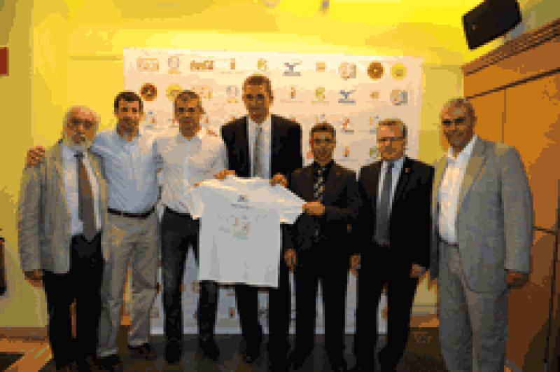 Un espect&aacute;culo de m&uacute;sica y fuego dar&aacute; la bienvenida a los jugadores de la Salou Cup 2011 de Handbol