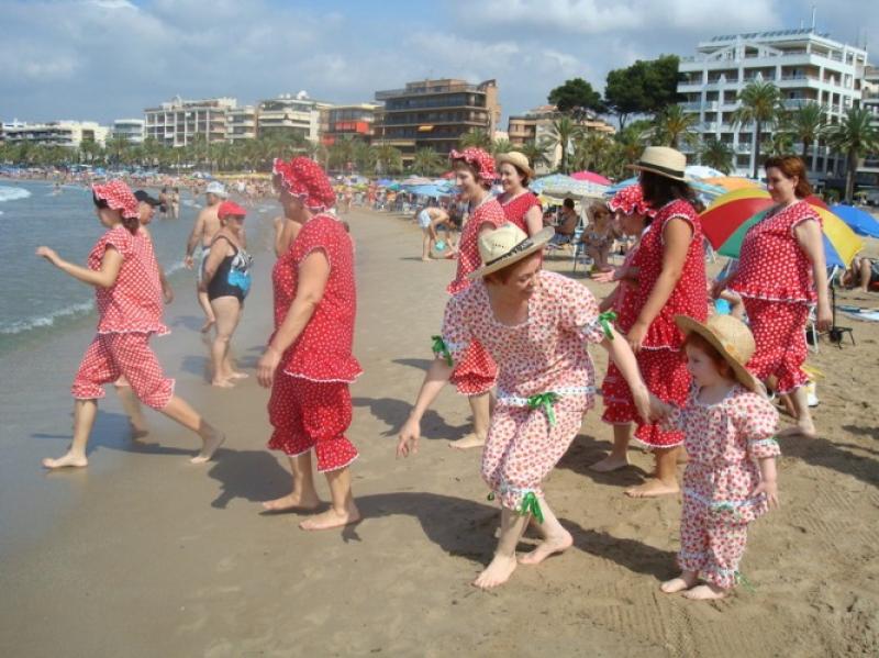 LAnada a lAntiga Reus - Salou rememora los ba&ntilde;os de pricipios del siglo XX