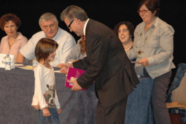 Salou entrega los VIII premios 30 de Octubre a la creatividad infantil y juvenil