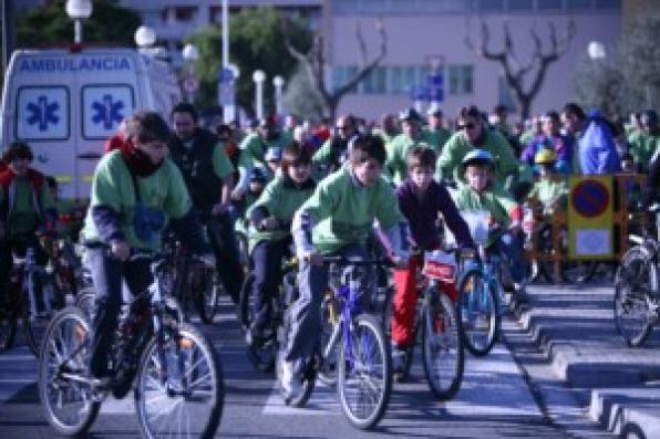 La XVI Pedalada Popular de Salou reúne a medio millar de participantes