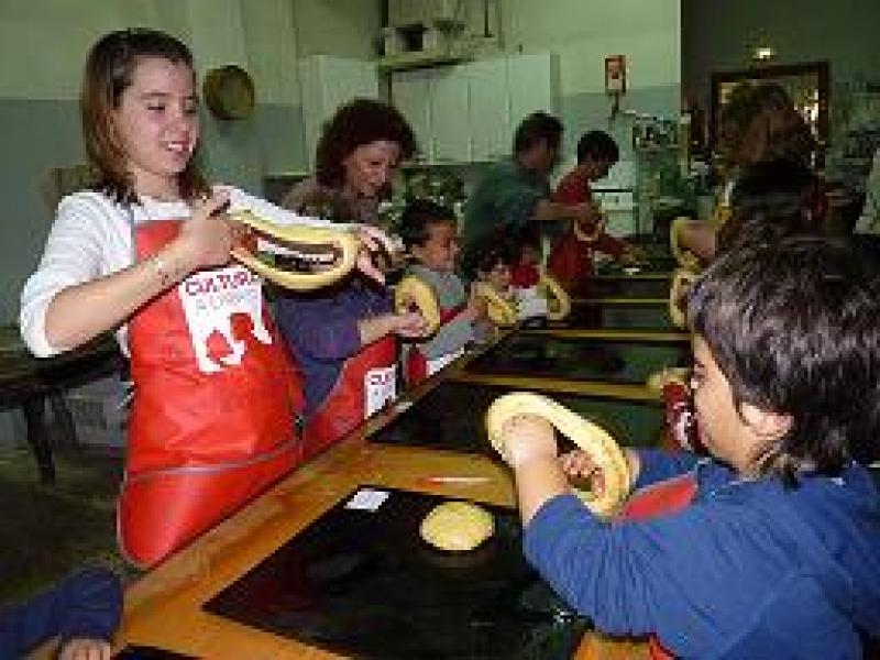 M&eacute;s de 250 infants en els tallers de mones de Vandellos