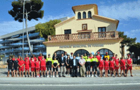 Torredembarra presenta los nuevos agentes de la policía local para las playas