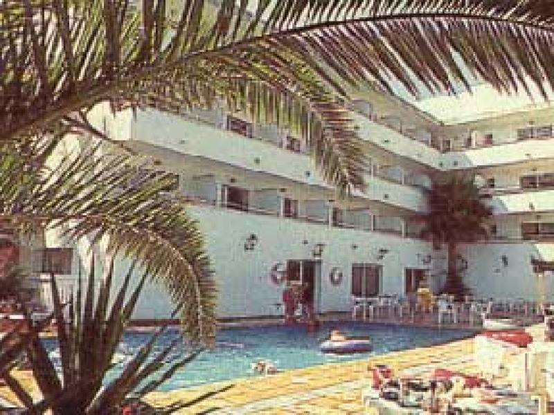 Ramblas Ermita Hotel. Coma-ruga. El Vendrell. Costa Dorada