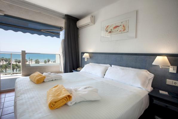 Double room of Blaumar Hotel in Salou