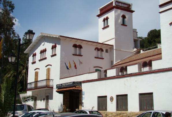 Hoteles de 3 estrellas . Hotel Bon Repòs .Ametlla de Mar. Costa Dorada