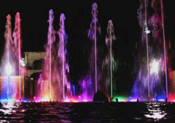 El flamenco se convierte en espectáculo este sábado en la Fuente Luminosa de Salou